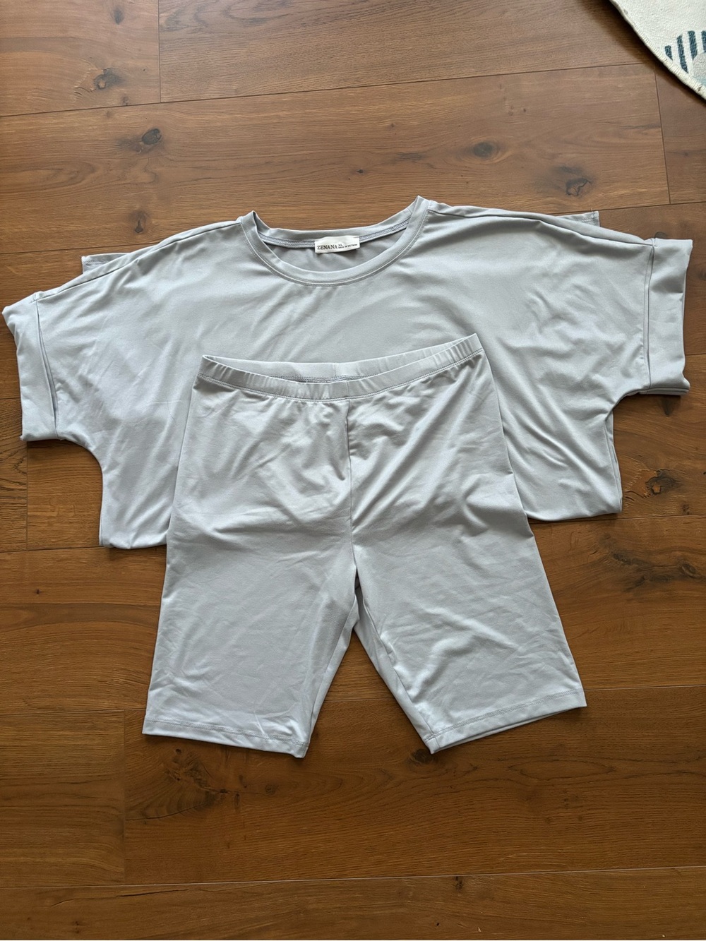 Zenana Outfitters Light Gray Relaxed Top